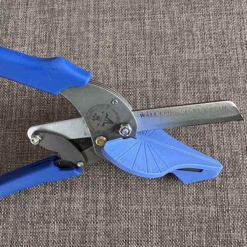 track cutter tool cutting tool making miter cuts on track system